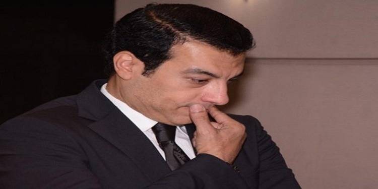 بالفيديو: إيهاب توفيق يبكي بسبب أولاده الثلاثة ويغادر الإستديو