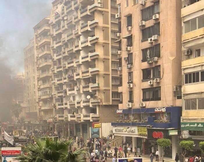ضحايا في انفجار سيارة مفخخة وسط مدينة الإسكندرية.. التفجير استهدف موكباً لمسؤول أمني مصري (فيديو)