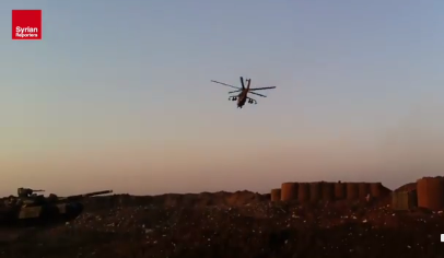 بالفيديو.. مشاهد رائعة لمروحية Mi-24 وهي تغطي دبابة T-90 ومصفحة BTR-80 في سوريا