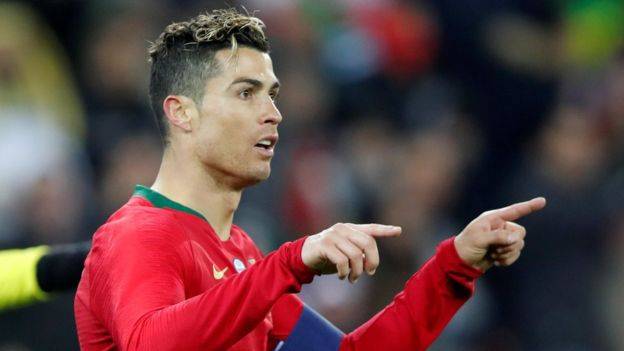 رونالدو يتفوق على محمد صلاح ويقود البرتغال للفوز على مصر بهدفين