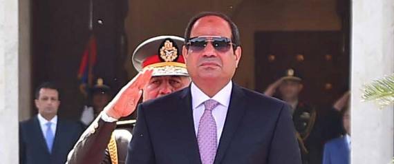 حذرٌ من الجيش 
نيويورك تايمز: السيسي ليس له منافس في الانتخابات لكنه يخشى أصواتاً مستاءة داخل الجيش والمؤسسة الأمنية