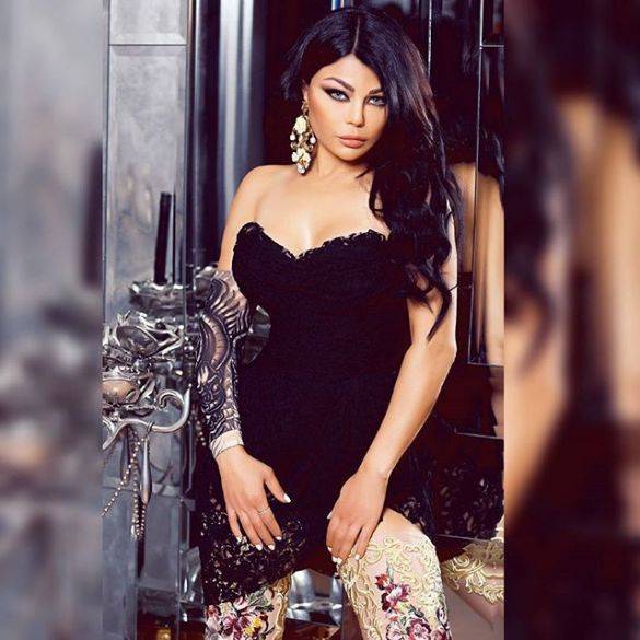 هيفاء وهبي: “أيقونة الجمال”