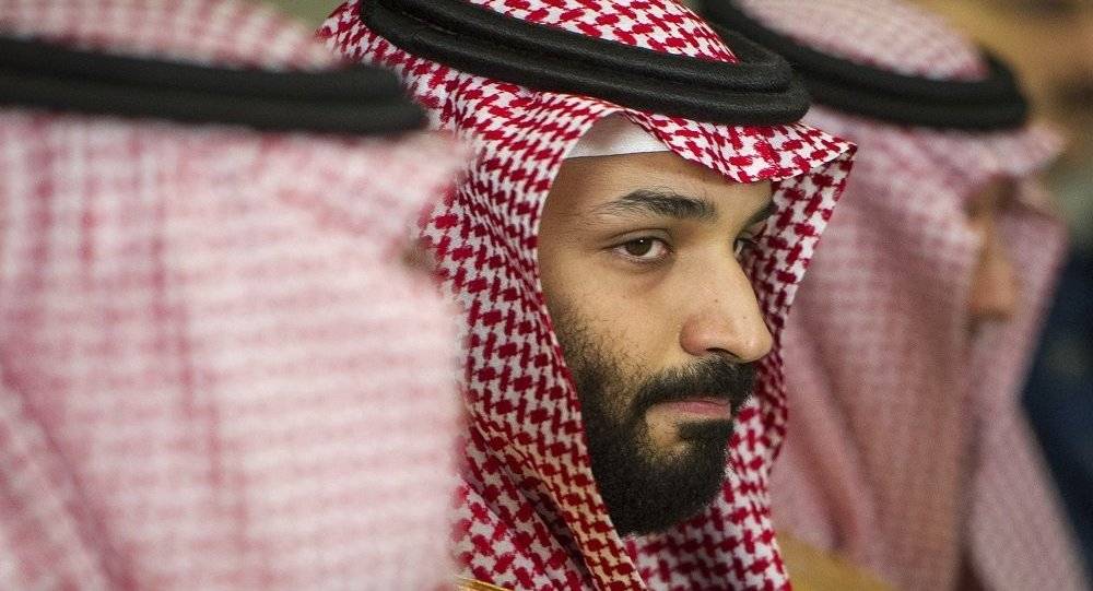 بالصورة... جلسة ودية بين ابن سلمان وبيل كلينتون