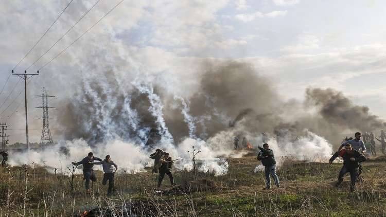 في ذكرى يوم الأرض.. مقتل فلسطيني في غزة بقذيفة إسرائيلية ومواجهات