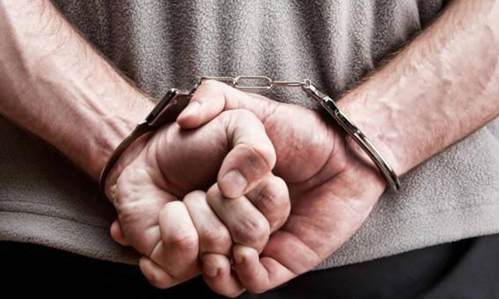 توقيف مروج مخدرات في عين وزين