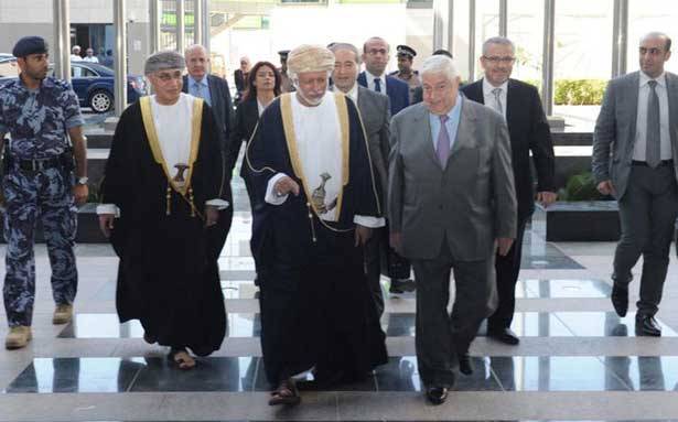 قابوس يحيِّ الاسد: سوريا على حق والحق ينتصر دائماً