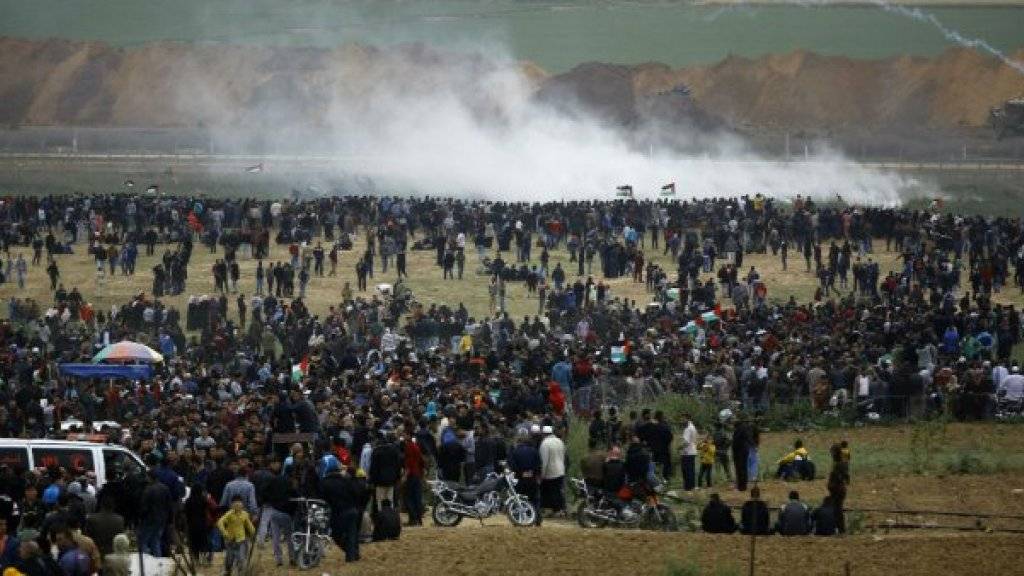 قتلى وجرحى فلسطينيون إثر مواجهات مع الجيش الإسرائيلي في "مسيرة العودة"
