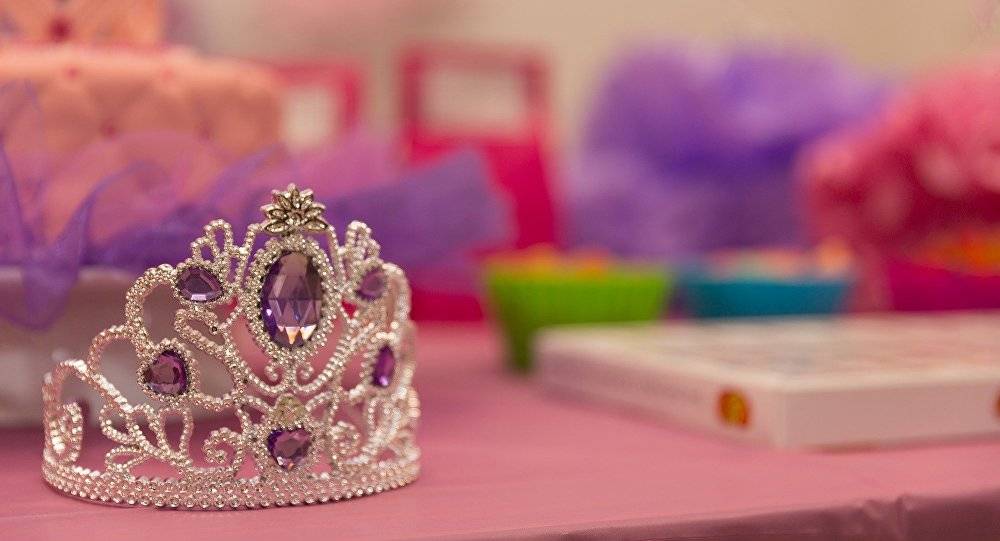 محجبة مشاركة بـ"ملكة جمال إنجلترا" تصل إلى النهائيات وتعلن موقفها من البكيني (صور)