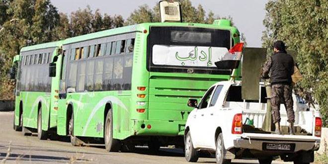 خروج 24 حافلة من دوما لإدلب.. وعلوش ينفي وجود اتفاق!
