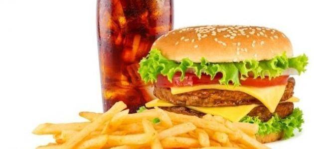 تحذير من أضرار الوجبات السريعة.. تسبّب هذا النوع من السرطان