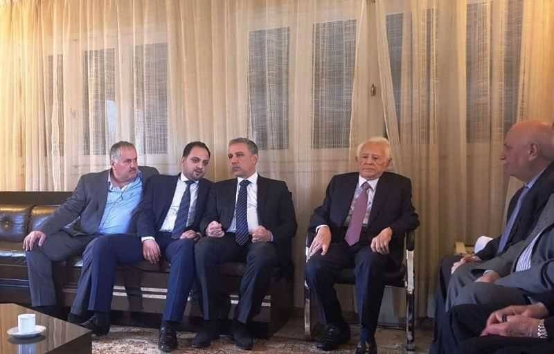 وفد من 