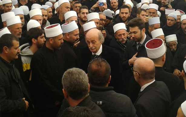 من يزرع «الألغام» على طريق بيت الوسط ـ المختارة؟