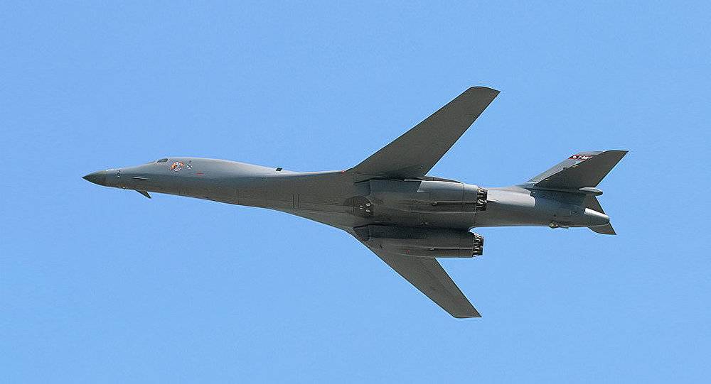 بالفيديو- مواصفات قاذفات "بي - 1" الأمريكية التي وصلت قطر !