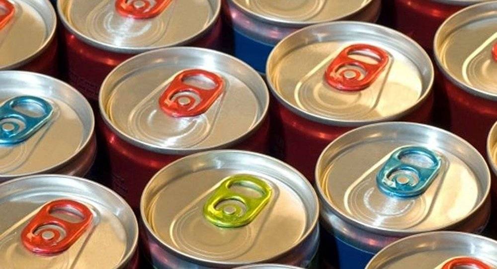 3 أطعمة ومشروبات تسبب أمراضا قلبية... من بينها الكولا والسجق