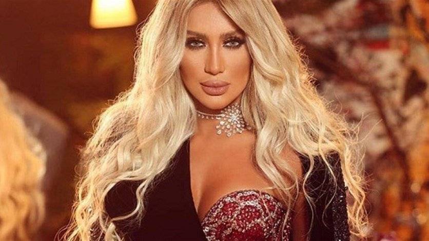 مايا دياب في شوارع دمشق!