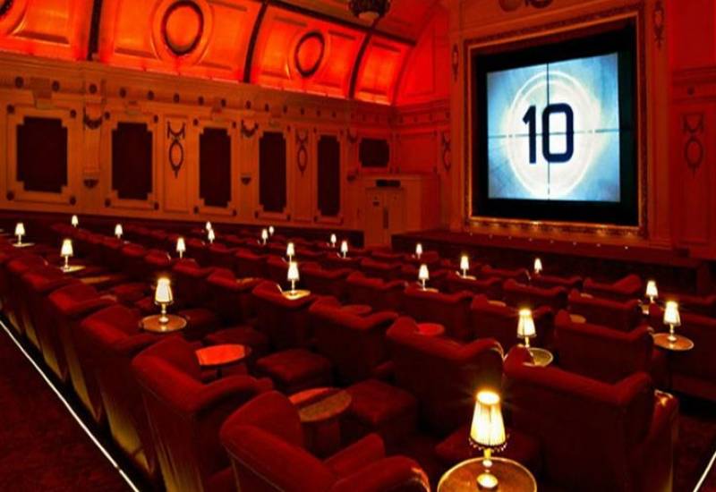 شركة أمريكية تحصل على أول ترخيص لتشغيل دور السينما بالسعودية