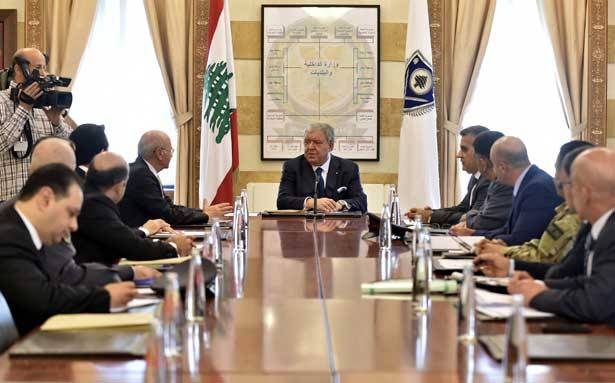 المشنوق أوعز الى قادة الأجهزة
التشديد في الإجراءات قبيل العمليّة الإنتخابيّة