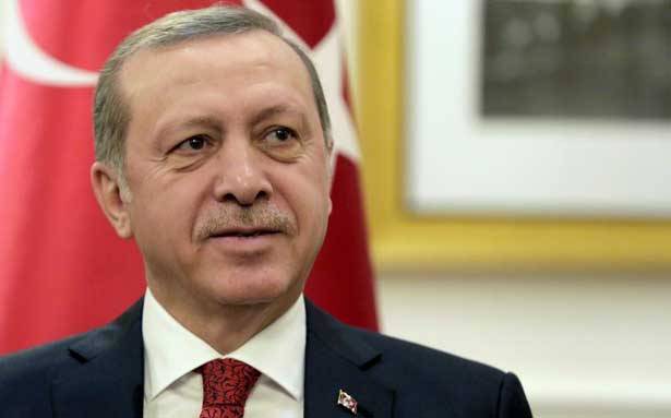 رسائل اردوغان بالزي العسكري