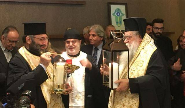 وصول شعلة النور المقدس إلى مطار بيروت قادمة من العاصمة الأردنية
