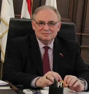 السيّد فريد بستاني دفع 5 ملايين دولار لشراء المقعد