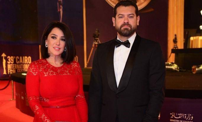 بالفيديو: عمرو يوسف يتحدث عن أمه وزوجته.. فماذا قال عن الأخيرة؟