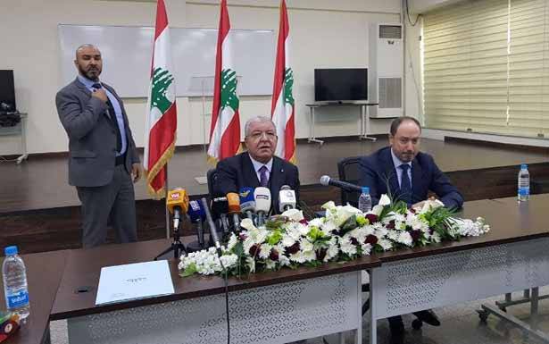 ترأس اجتماعين لمجلس الأمن الفرعي  في صيدا والنبطيّة
المشنوق : نعمل على انتخابات نزيهة ولا تخوّف من عمل أمني يمنعها
