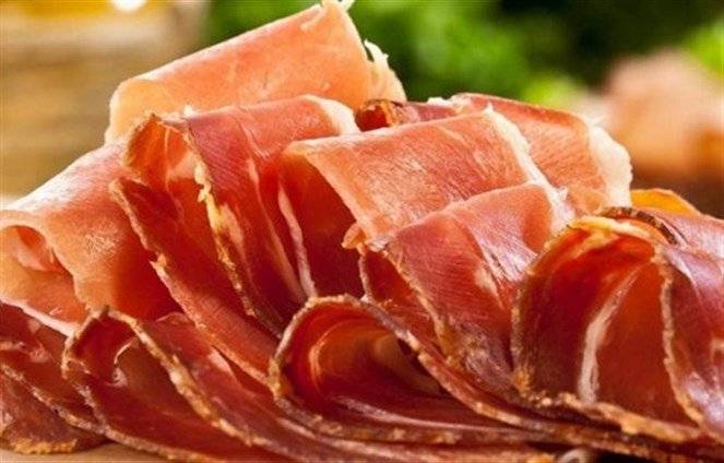 كيف تحمينا اللحوم المقددة من التسمم الغذائي؟