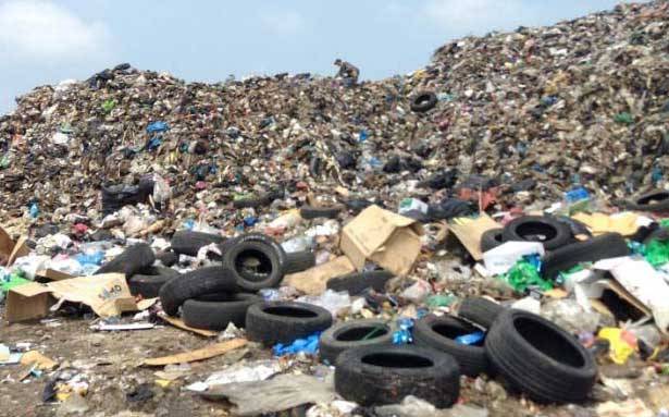 معمل فرز النفايات في طرابلس استأنف عمله وعادت الروائح
