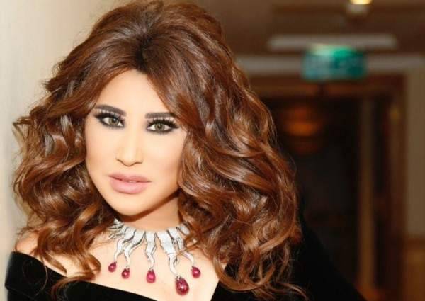 نجوى كرم أولى المعزّيات بوالد شيرين عبد الوهاب