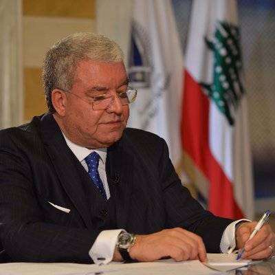 المشنوق وقّع قرار تحديد أقلام الاقتراع للانتخابات وطلب من البلديات تأمين السير