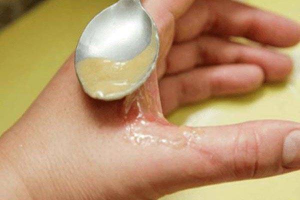 عندما تعرفون لماذا يضع الناس هذا على أيديهم ستندمون لأنكم لم تعرفوا ذلك من قبل!