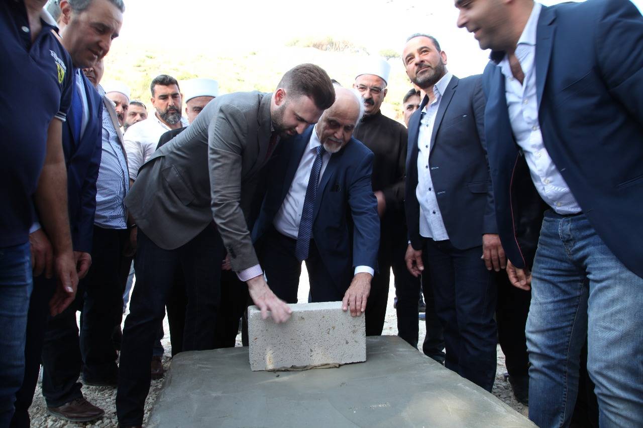 تيمور جنبلاط وضع حجر
أساس القاعة الجديدة في كفرحيم