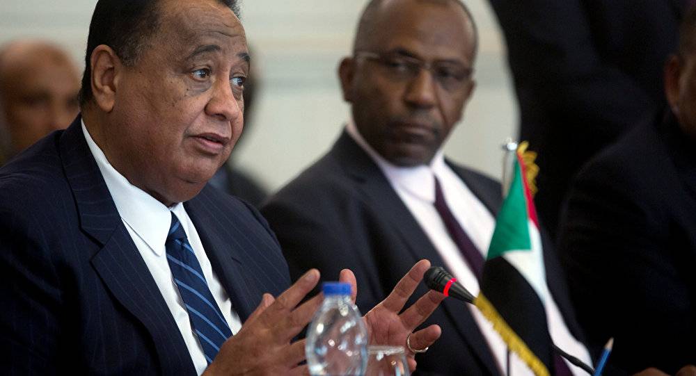 أزمة السفراء... وزير الخارجية السوداني يدق ناقوس الخطر ويستنجد بالبرلمان