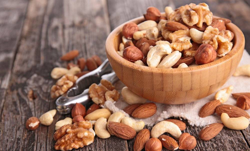 المكسرات.. تخفض خطر أمراض القلب والسرطان
