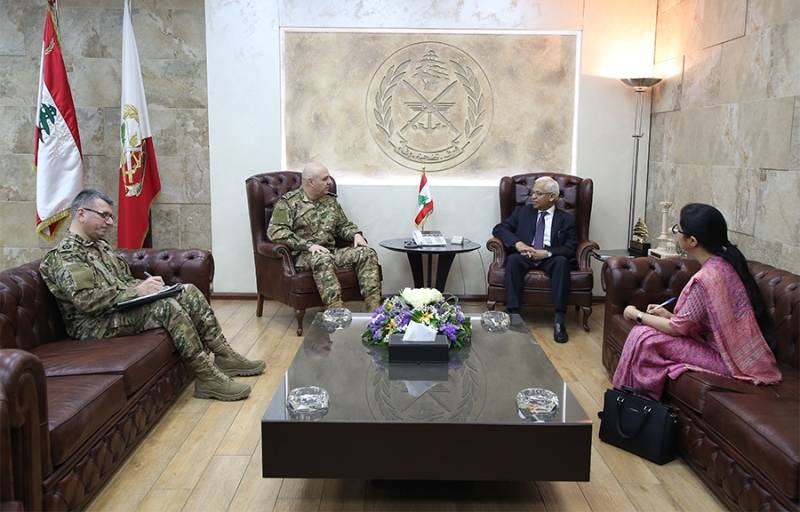 قائد الجيش عرض وسفير الهند الاوضاع في لبنان والمنطقة