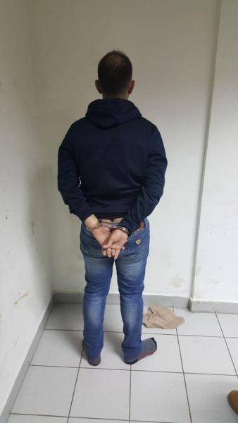 بالصورة..بعد قيامهما بعمليات نشل في جبل لبنان..هكذا وقعا في قبضة شعبة المعلومات