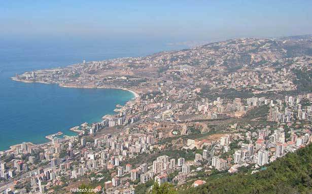 مرشحون في كسروان - جبيل يستفتون شعبيتهم على ابواب الكنائس
