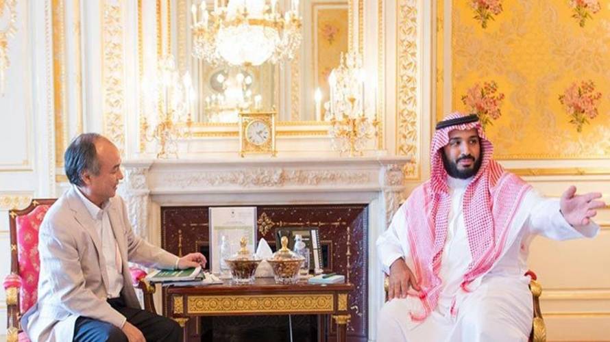 ما قصة المستثمر الياباني الذي أقنع ابن سلمان باستثمار 45 مليار دولار خلال 45 دقيقة؟