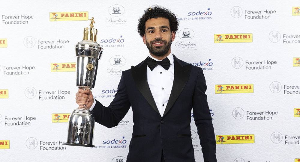 رسالة من السيسي إلى محمد صلاح
