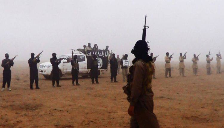 بقاءُ داعش في الباديةِ السّوريّة.. رُبَّ ضارّةٍ نافعة