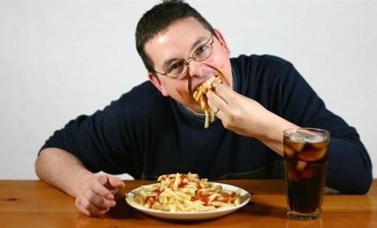 المضغ الجيد يجنبك مشاكل الهضم