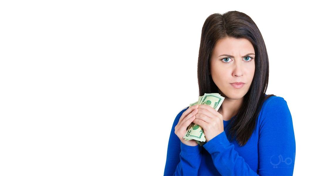 هل تريد ان تعرف المرأة الحقيقة؟ تعال وتعرف الى المرأة البخيلة!