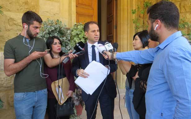 عون وبري تريّثا بإعطاء المجرى الدستوري لرسالة
رئيس الجمهوريّة بعد تقديم 10 نواب الطعن بقانون الموازنة