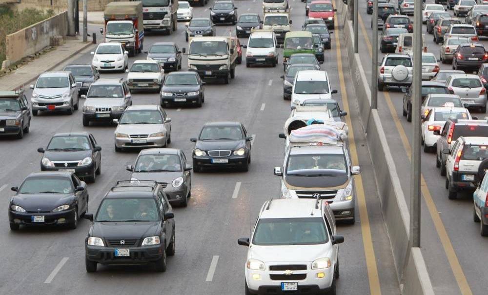 انحرف الـ"هامر" في جونية.. وأُصيب السائق