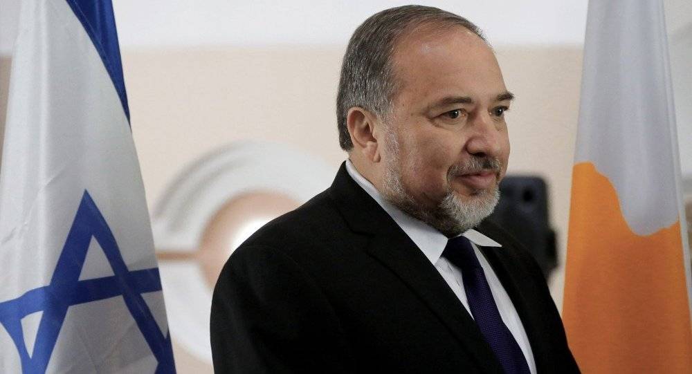 صحيفة: إسرائيل تترقب ضربة إيرانية... وليبرمان: نحن دولة صغيرة