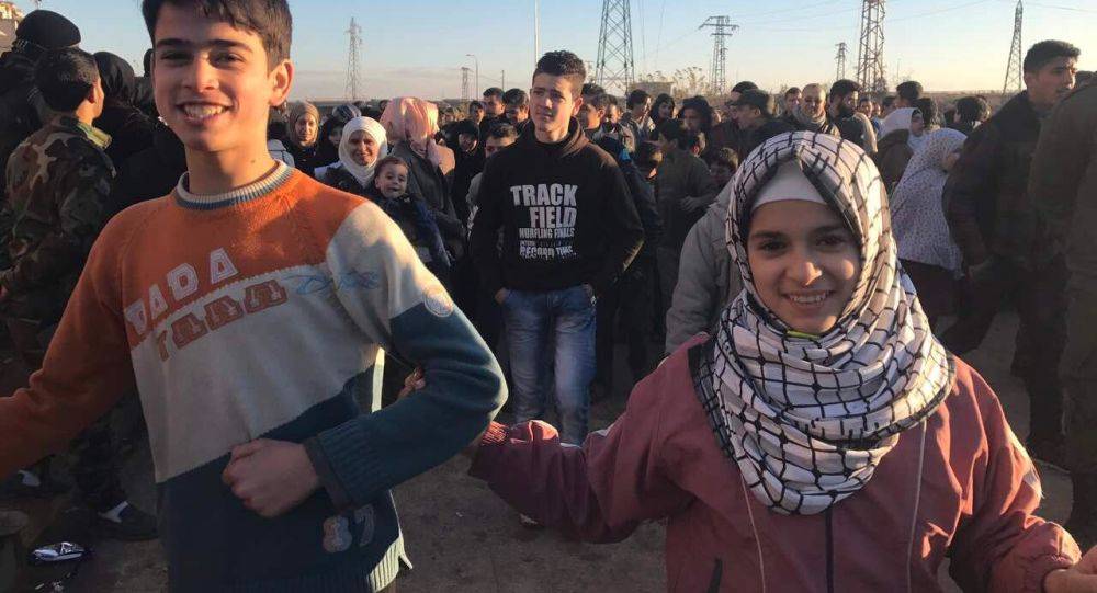 أهالي كفريا والفوعة السوريتين إلى الحرية مقابل ترحيل إرهابيي مخيم اليرموك
