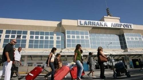 ضرب قيادة اللواء 47 ومقتل إيرانيين وعراقيين
رادار قبرص: رصدنا 11 هدف جوي من إسرائيل باتجاه سوريا