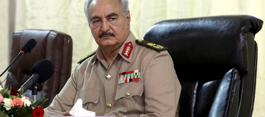 أوصلوه الى القبر حتى إنهم ناقشوا ليبيا من بعده.. ما الذي حدث مع الإعلام في تغطيته لمرض حفتر؟