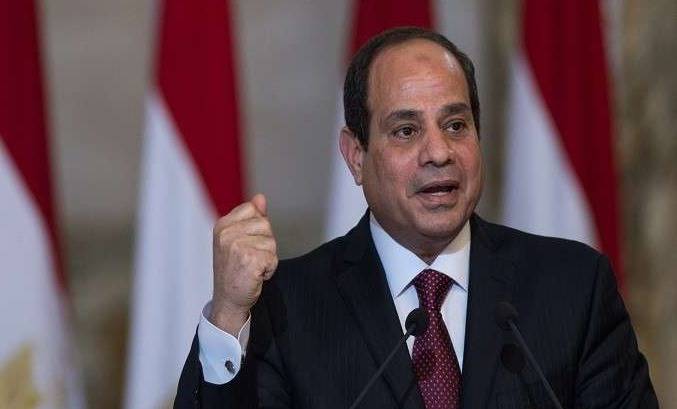 بالفيديو: السيسي يطلب التصوير مع فنانة ويسبب ضجة في مصر!