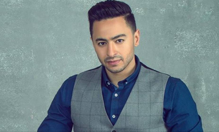 بالفيديو- وفاة طفلة في حفل حماده هلال.. والأخير يبكي على الهواء مباشرة!